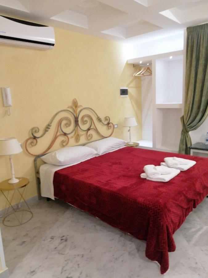 Federico 70 Giada Economy Hotel Palermo Bagian luar foto